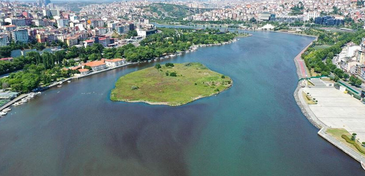 Haliç&#039;te suyun rengi değişti, İBB’den açıklama geldi: İyi durumda çok kötü değil