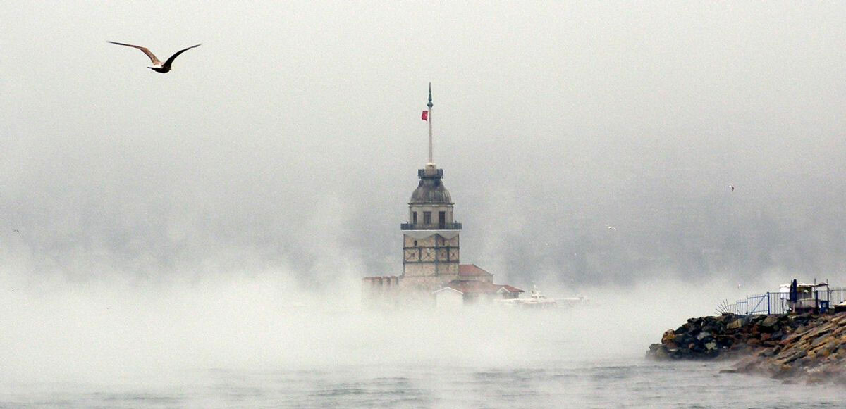 Meteoroloji, bugün öğleden sonra yurt genelinde etkili olması beklenen yağışların Ankara ve İstanbul'un Avrupa Yakası'nda görülmeyeceğini kaydetti.