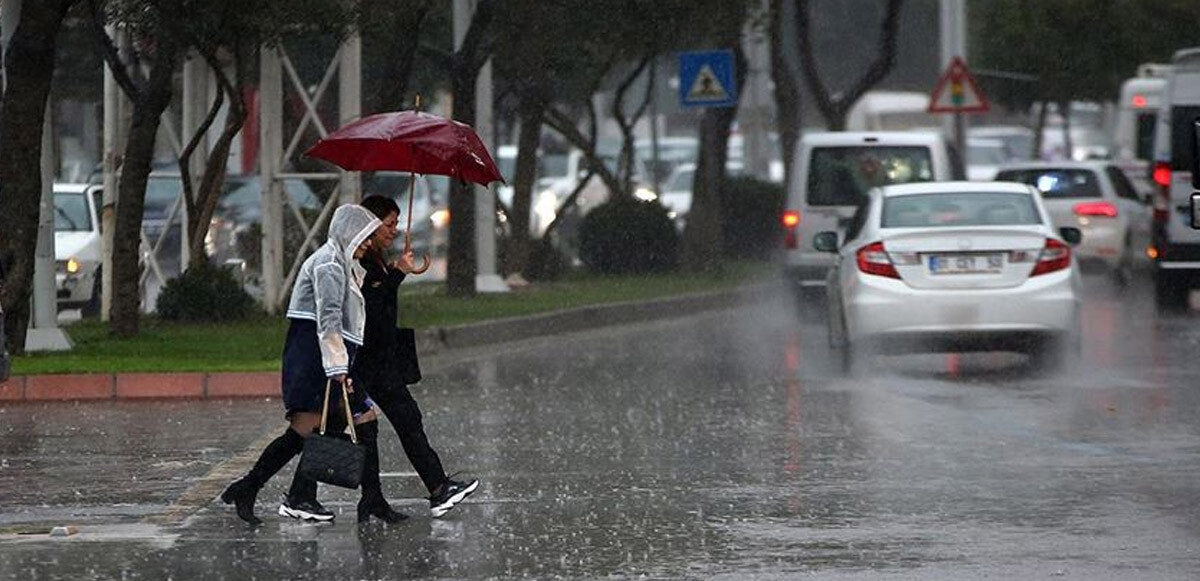 Son dakika! Meteoroloji&#039;den Marmara&#039;ya kritik uyarı: Saatte 60 km hızla geliyor