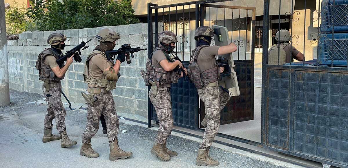 Mersin&#039;de PKK/KCK&#039;ya &#039;şahmeran&#039; operasyonu: 20 gözaltı