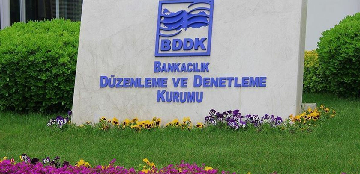 Son dakika: BDDK’dan liralaşma adımı: Dövizi 15 milyon TL&#039;yi geçen şirketlere kredi kısıtlaması