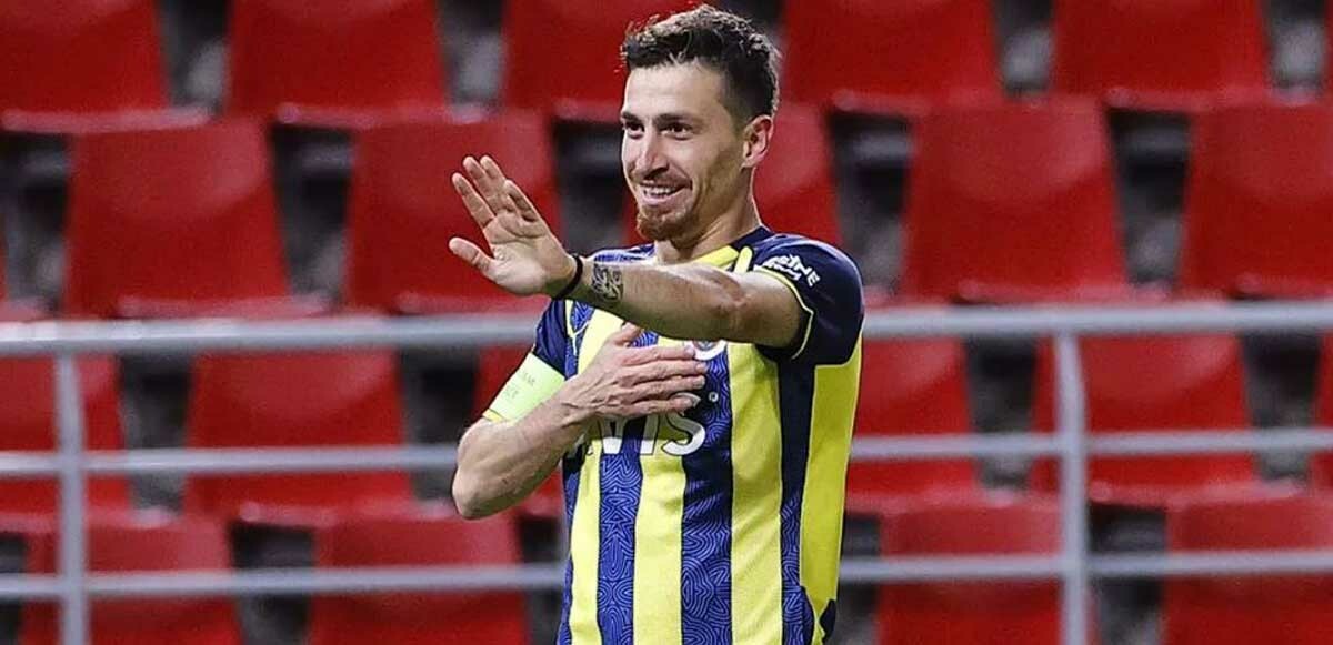 Avrupa finalisti Mert Hakan Yandaş&#039;a kanca attı