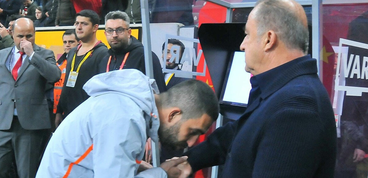 Arda Turan canlı yayında Fatih Terim&#039;in sözlerini ilk kez açıkladı: &#039;Bir tek sensin&#039; dedi