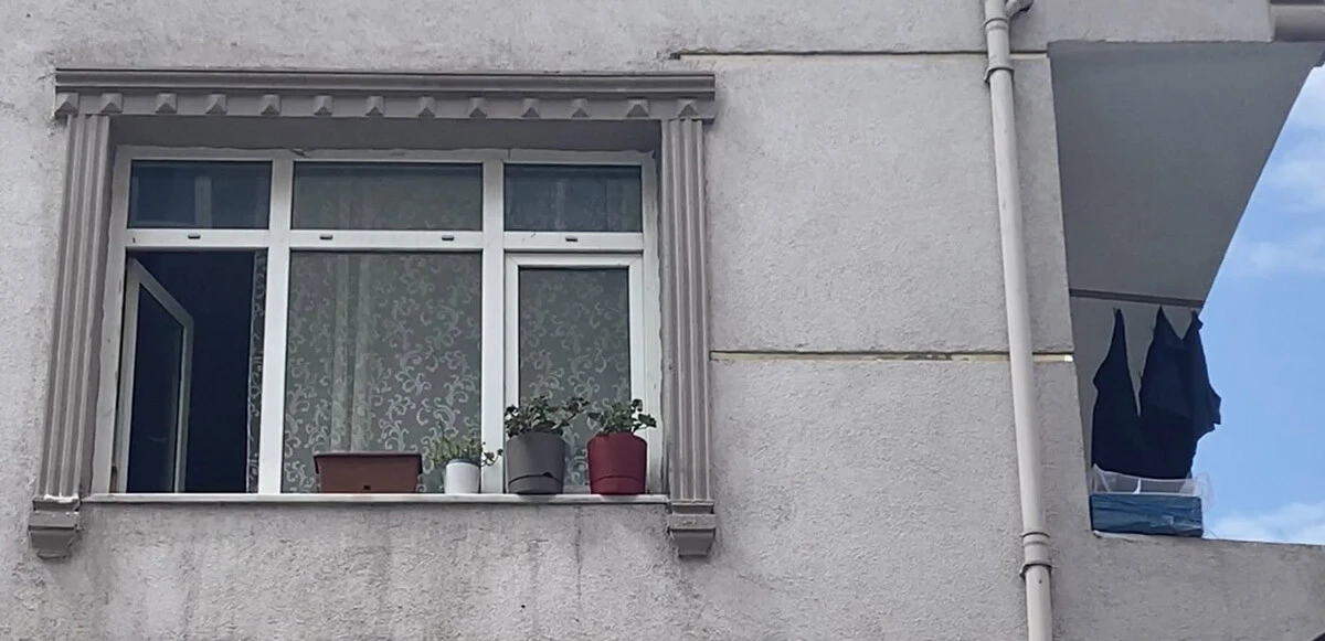 İstanbul’da çifte ölüm: İki arkadaş yatakta çıplak ve sarılmış halde bulundu