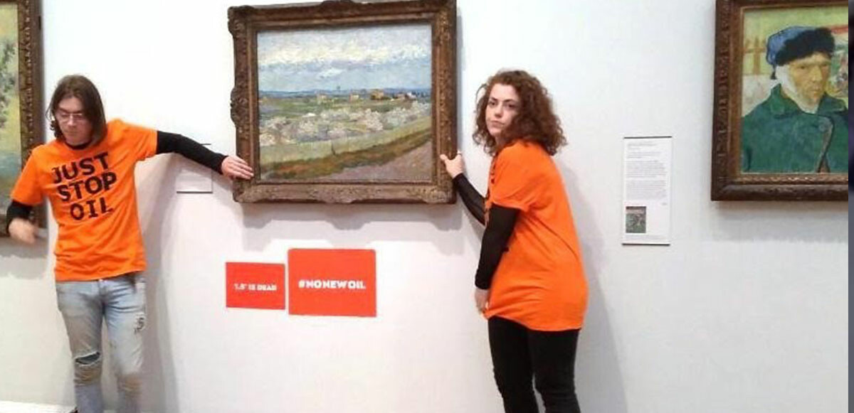 Bu sefer sergide ortaya çıktı! İklim aktivisti Louis McKechnie elini Van Gogh tablosuna yapıştırdı