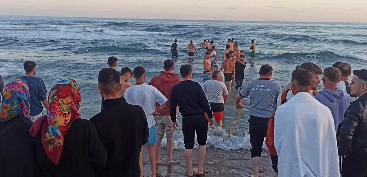 Eğlence değil dehşet plajı: 3 arkadaştan biri boğuldu, diğeri kayıp! 2 kişi ise son anda kurtuldu