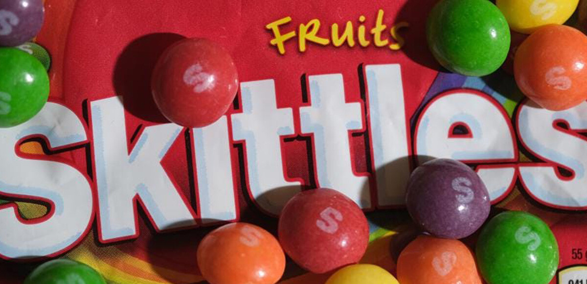 Uzmanlar skittles şekerlerindeki tehlikeyi açıkladı