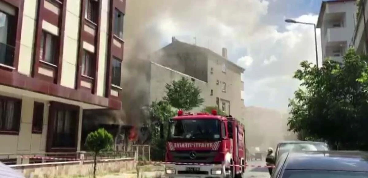 İstanbul'da trafo patladı, bir mahalle elektriksiz kaldı
