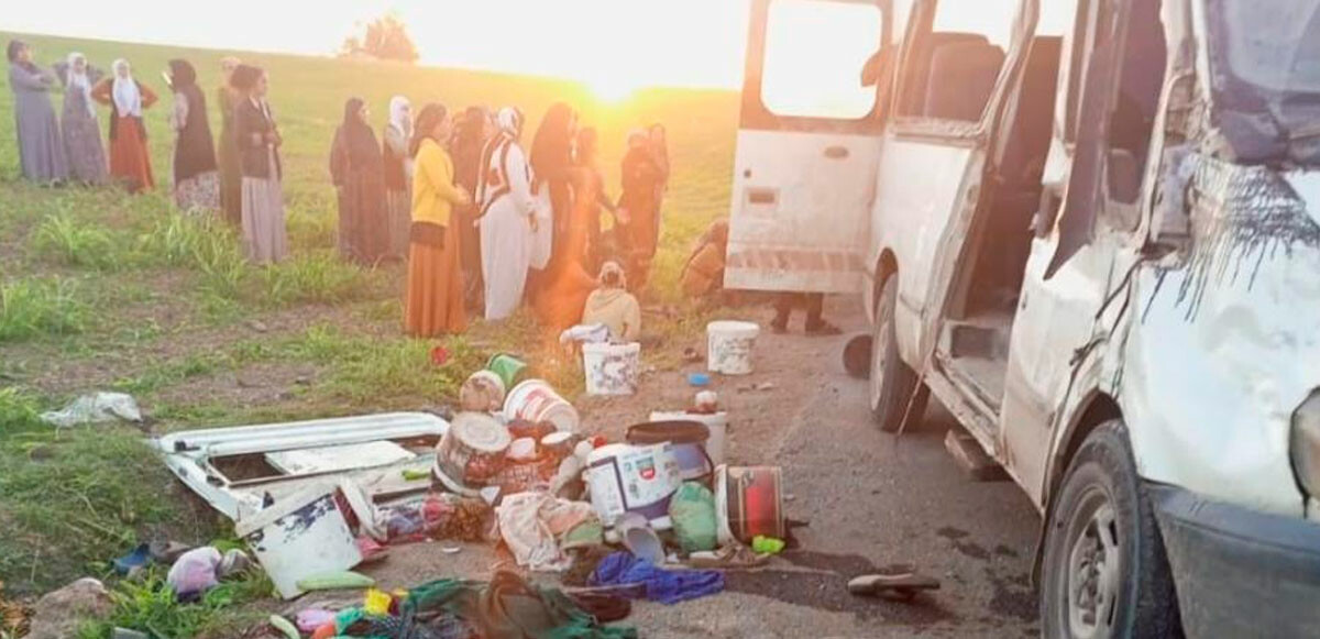 Minibüs takla attı, içindeki işçiler yola savruldu: 2 ölü, 17 yaralı