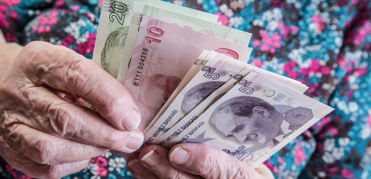 Milyonlarca emekliye müjde: Beklenen zam farkları ödeniyor