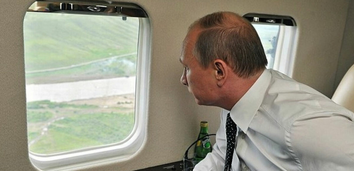 Rus lideri ve ailesini taşımak için hazırlanan uçağın Moskova'da hazırda bekletildiği öne sürülüyor.
