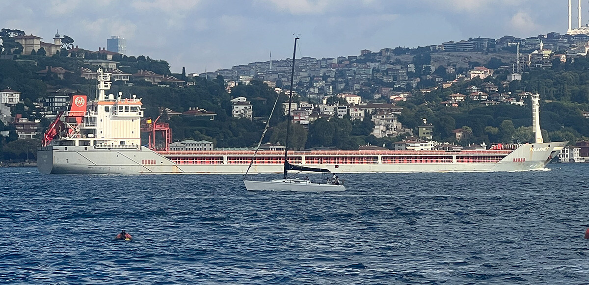 Ukrayna’dan gelen 2 gemi İstanbul Boğazı’ndan geçti