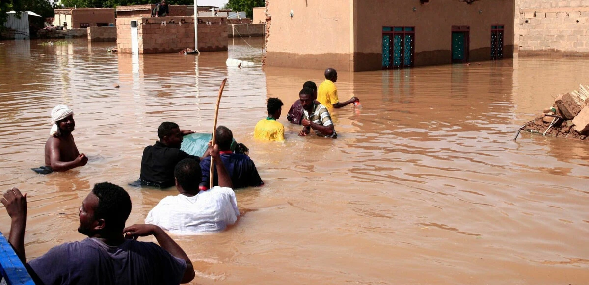 Onlarca kişi öldü binlerce ev yıkıldı! Sudan'da sel felaketi