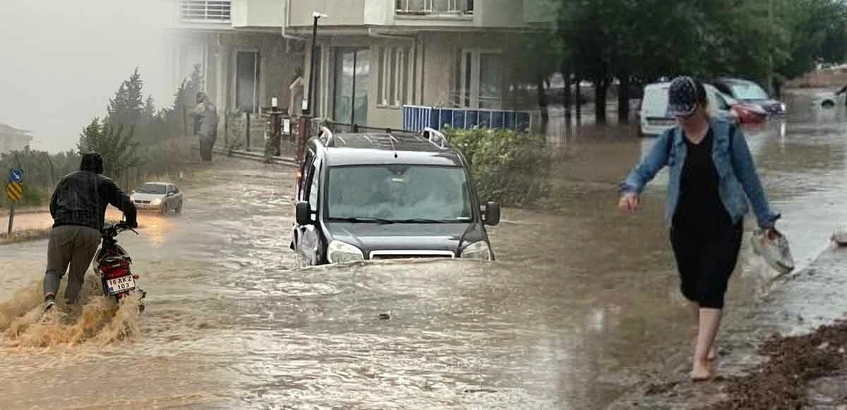 Sağanak yağış Bursa'yı vurdu, hayatı felç etti! İnsanlar ev ve araçlarında mahsur kaldı