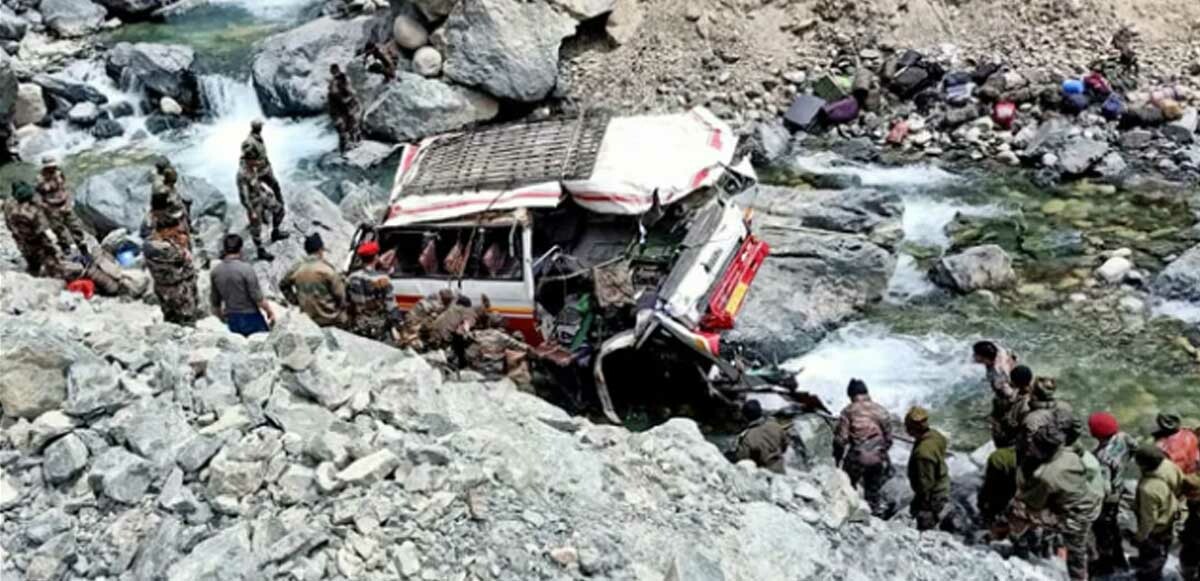 Hindistan-Pakistan sınırında feci kaza: 7 ölü, 32 yaralı