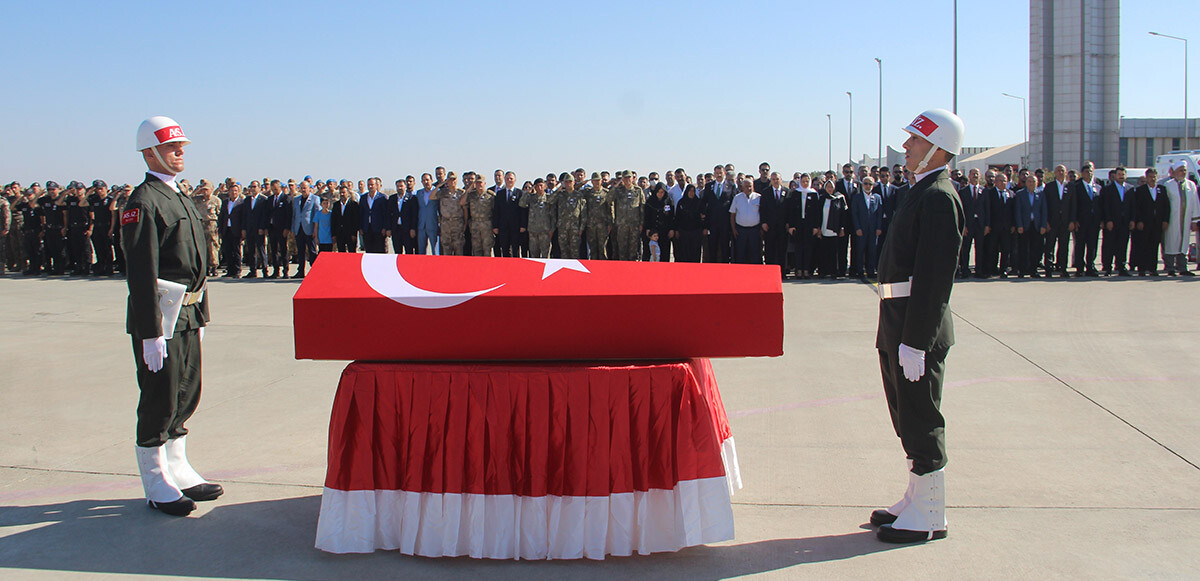 Şehit uzman çavuş Uğurcan Cirnooğlu memleketine uğurlandı