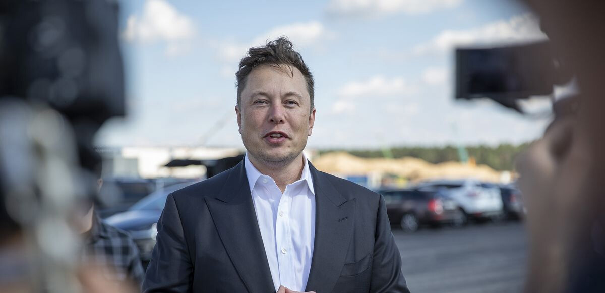 Elon Musk yine dalga geçti: &#039;&#039;Manchester United&#039;ı alacağım&#039;&#039; paylaşımı gündem oldu