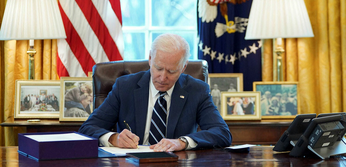 Biden&#039;dan enflasyona sert müdahale: İmzayı attı, &#039;tarihi yasa&#039; olarak niteledi