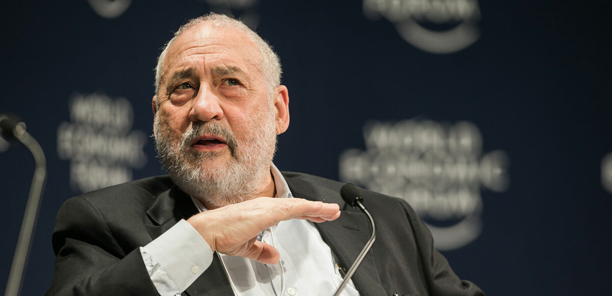 Columbia Üniversitesi Profesörü Joseph Stiglitz'in açıklamaları, Türkiye'de hükümetin uyguladığı ve ekonomistlerin "yüksek kura rağmen düşük faiz politikası yanlış" itirazına neden olan ekonomi politikasıyla örtüştü.