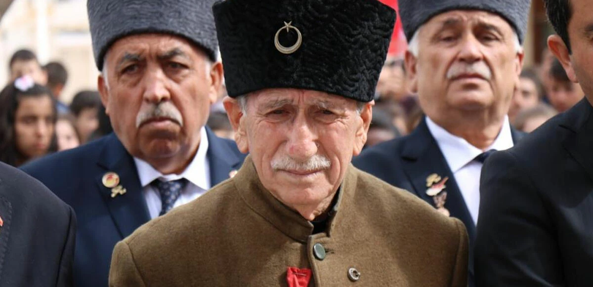 30 Ağustos töreninden acı haber: Gazinin oğlu kalp krizi geçirdi, Bakan Kasapoğlu'nun ilk müdahalesi yetmedi