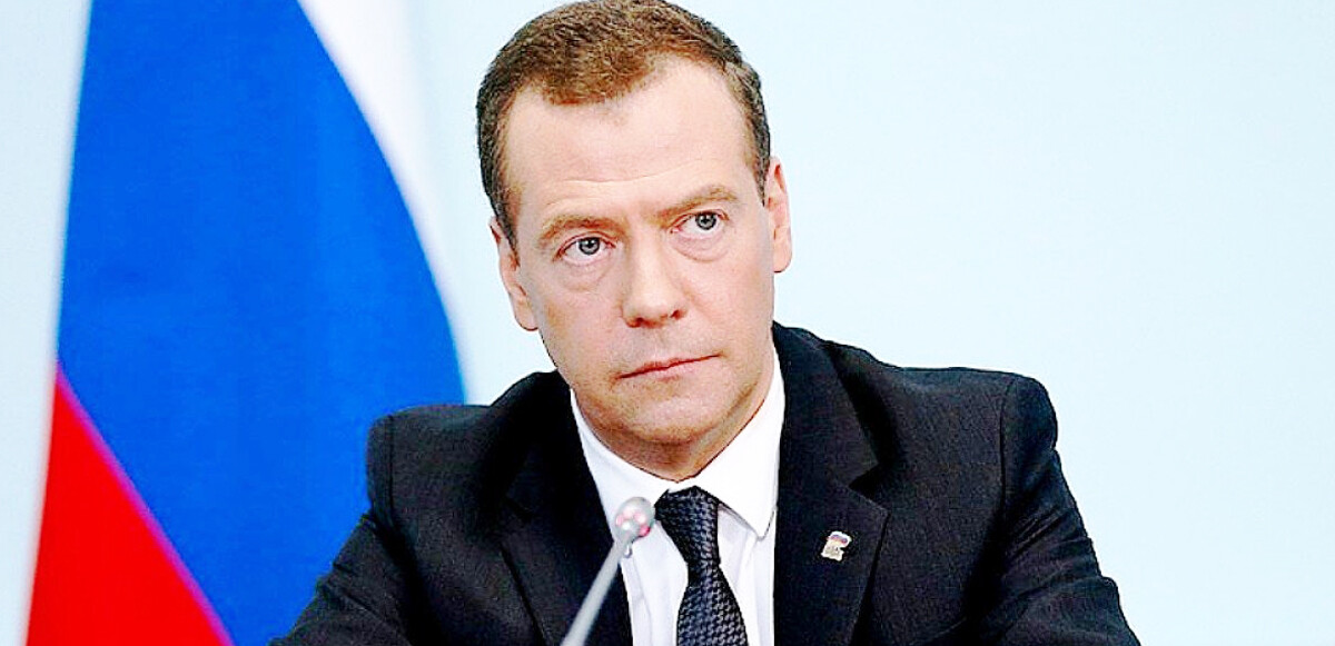 Medvedev, önce Batı&#039;nın gizli planını açıkladı, sonra gözdağı verdi