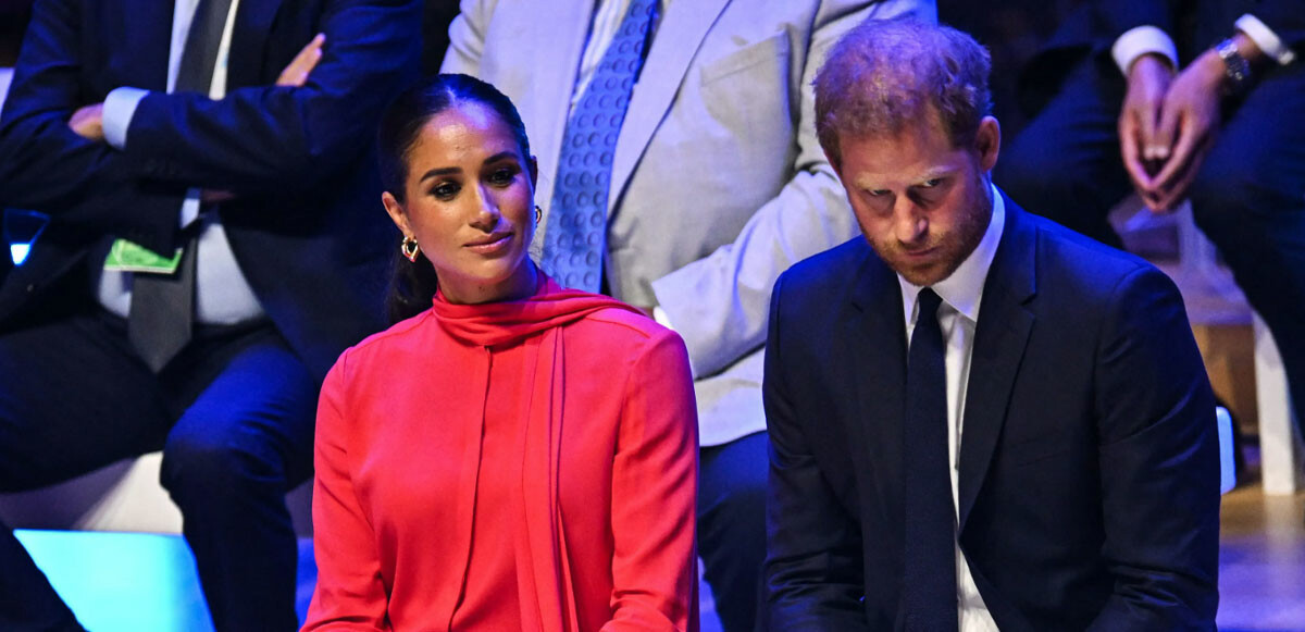 Prens Harry ve Meghan Markle&#039;a İngiltere&#039;de protesto! Eleştiriler yağmur gibi yağdı