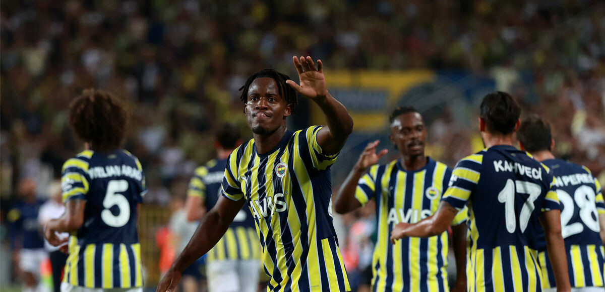 Fenerbahçe, Dinamo Kiev&#039;i son dakika golüyle devirdi