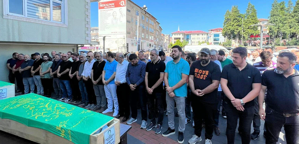 Ordu’da iki kardeş bir saat arayla hayata gözlerini yumdu