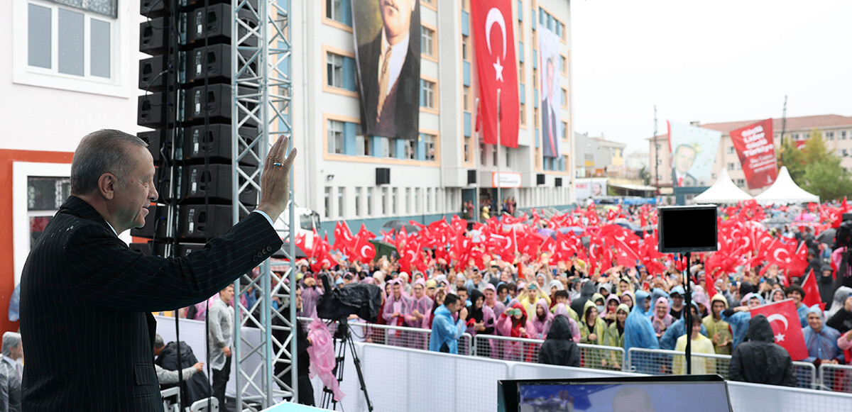 Cumhurbaşkanı Erdoğan gençlere seslendi: Sosyal medyanın sahte evrenine hapsolmayın