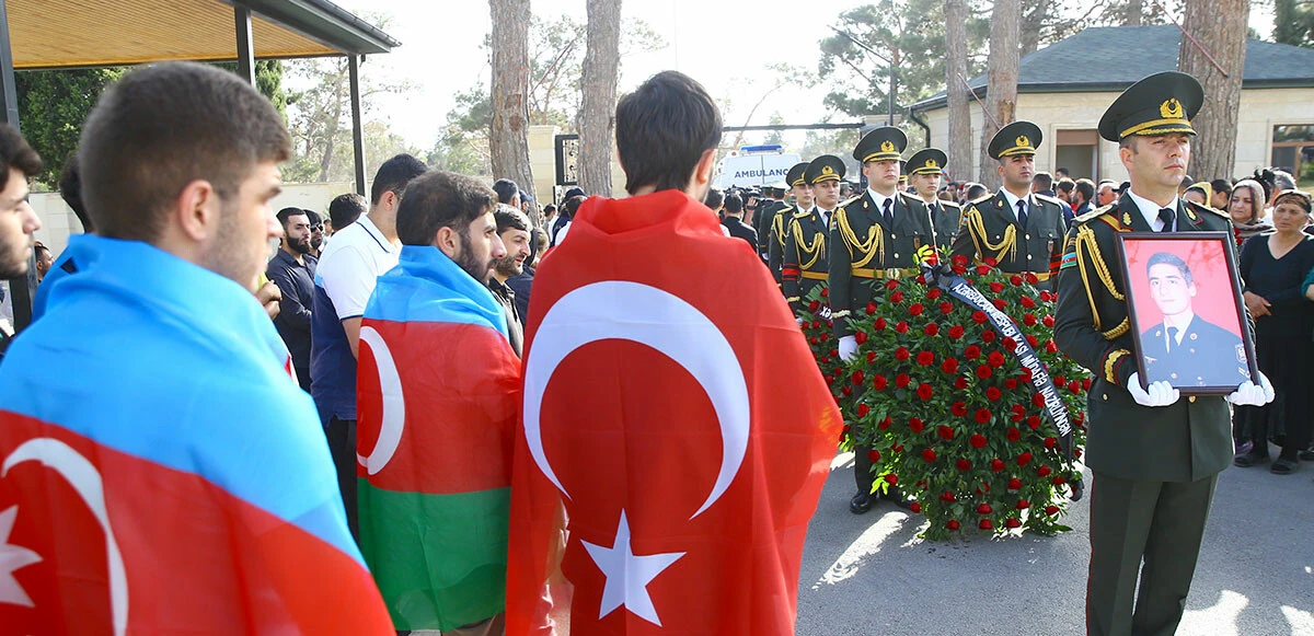 Azerbaycan, Ermenistan ile çatışmada şehit olan askerlerini uğurluyor!