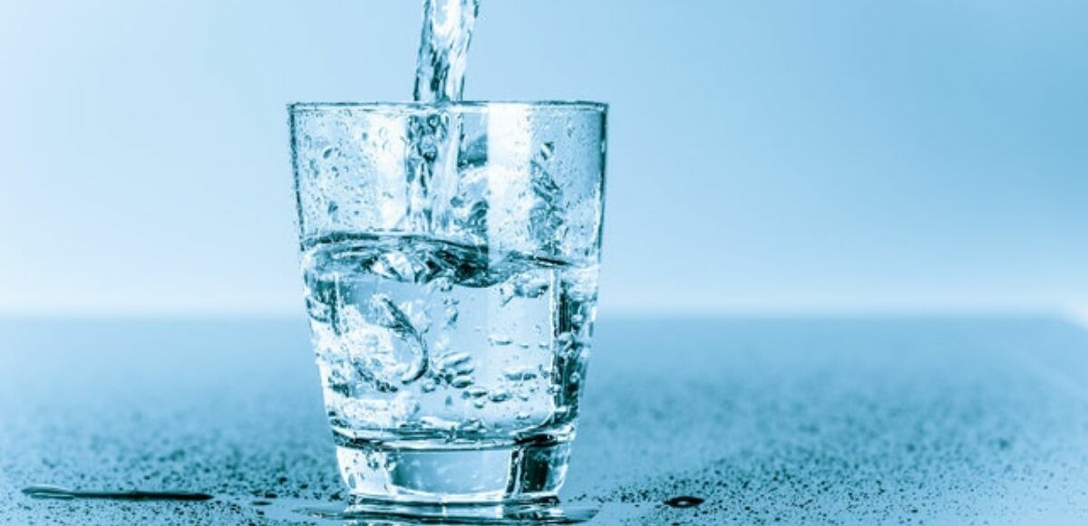 Hayati değeri olan suyu şu durumlarda sakın içmeyin: Vebaya sebep oluyor, organları yaşlandırıyor, beyni etkiliyor