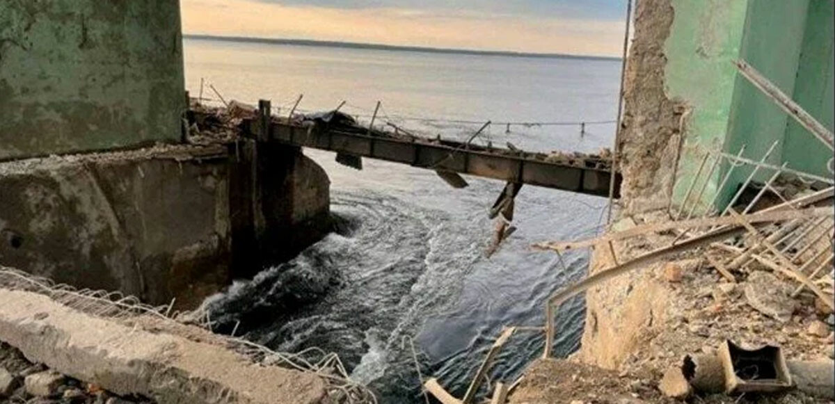 Rus füzeleri Ukrayna&#039;da barajı vurdu! Sel tehlikesi ortaya çıktı