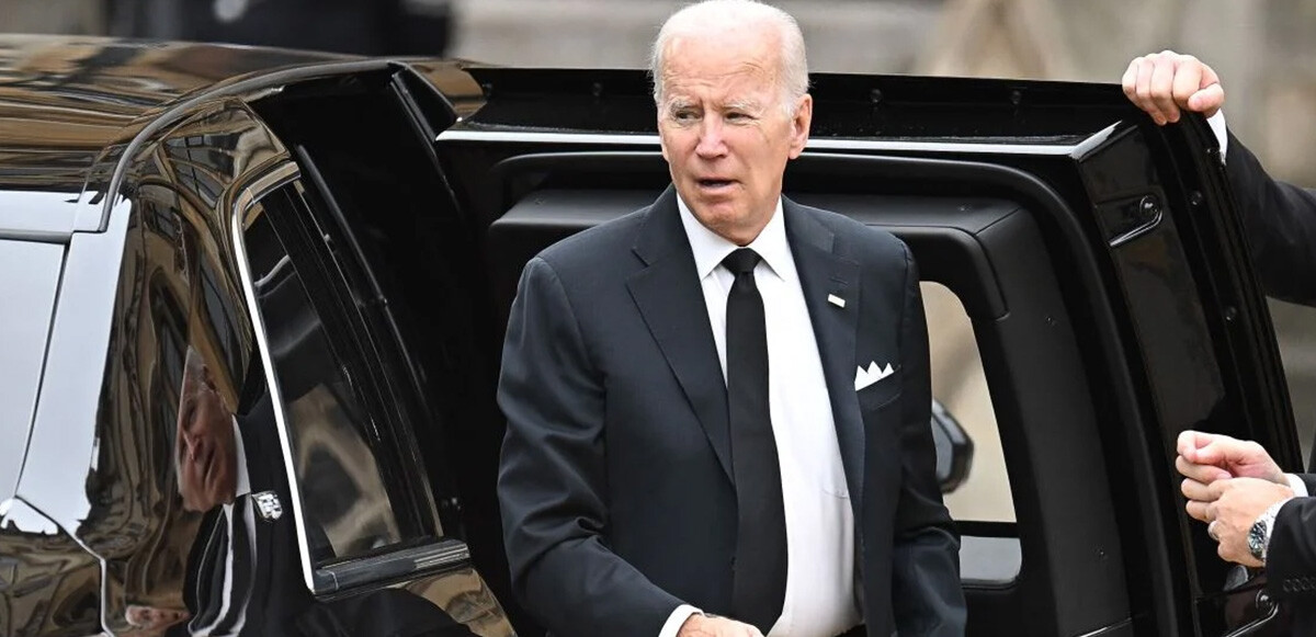 Kraliçe 2. Elizabeth&#039;in cenaze töreninde Joe Biden&#039;ın görüntüsü olay oldu