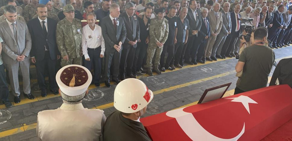 Şehit Sözleşmeli Er İsmet Aybek son yolculuğuna uğurlandı