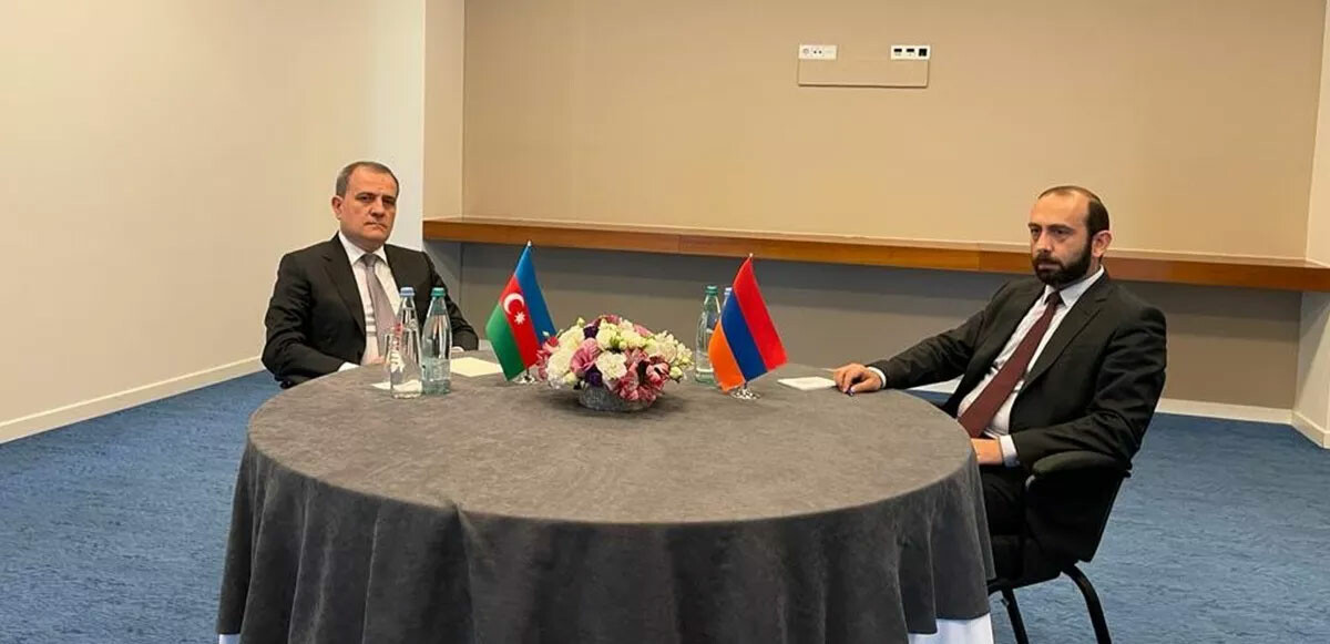 Çatışmaların ardından Azerbaycan ile Ermenistan arasında ilk temas
