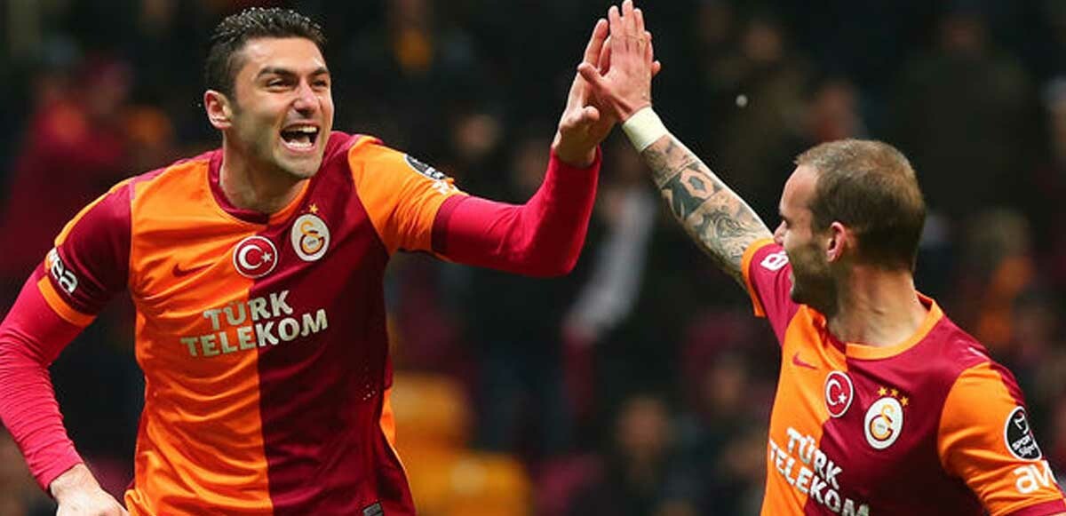 Wesley Sneijder ile Burak Yılmaz Hollanda&#039;da buluşuyor