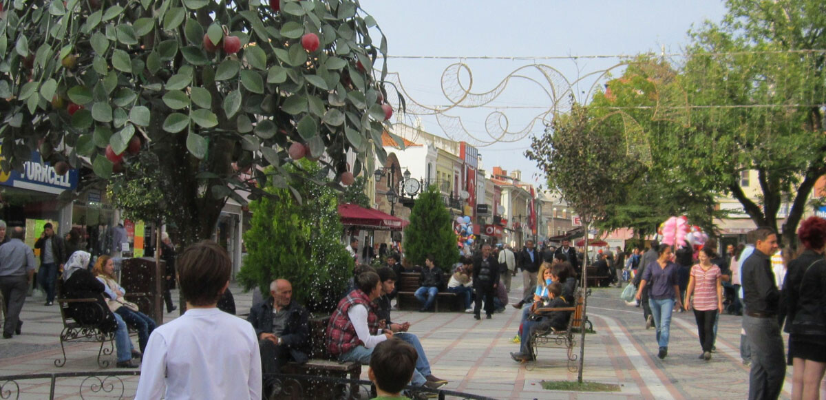 Bulgarlar geldi, Edirne’nin Saraçlar caddesinde dükkan fiyatları katlandı!