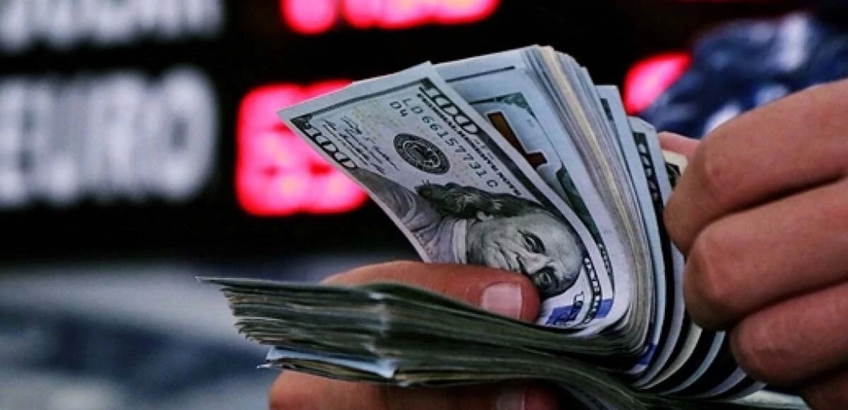 Dolar rekor beğenmiyor! Tüm zamanların en yüksek seviyesini gördü: Yeni rekora doğru koşuyor (Dolar ne kadar oldu?)