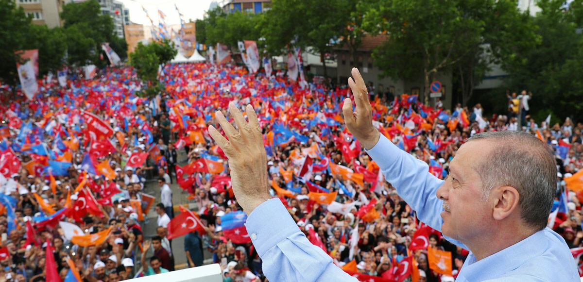 AK Parti&#039;nin seçim kampanyasını yürütecek isim belli oldu! Açıklamayı Hamza Dağ yaptı