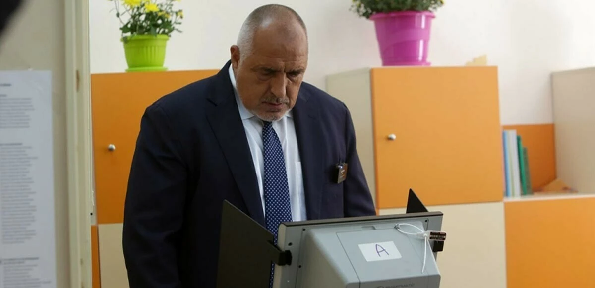Bulgaristan'da genel seçimler tamamlandı: Eski Başbakan Borisov'un partisi ilk sırada, Türkler parlamentoda