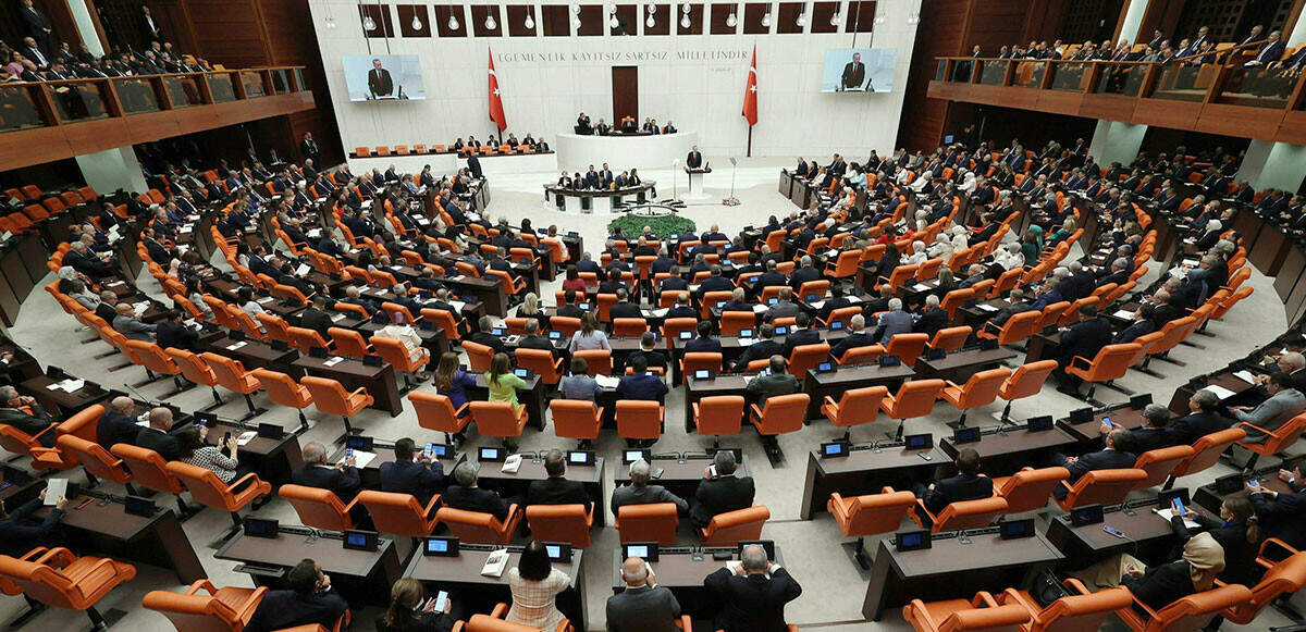 Cumhur İttifakı’nın sandalye sayısı anayasa değişikliğine yetmiyor: Başörtüsü için 66 vekil aranıyor!