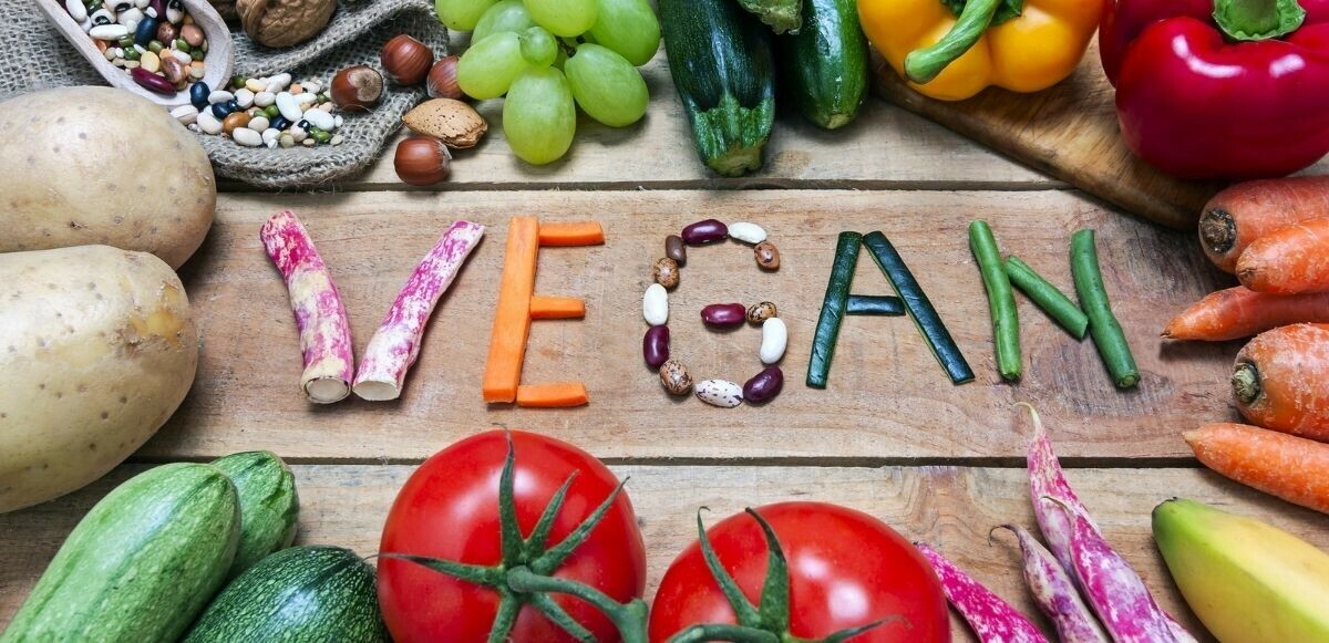 Giderek popüler hale gelen vegan yaşamlarla ilgili şaşırtan araştırma: Veganlar et yiyenlerden daha mı uzun yaşıyor?