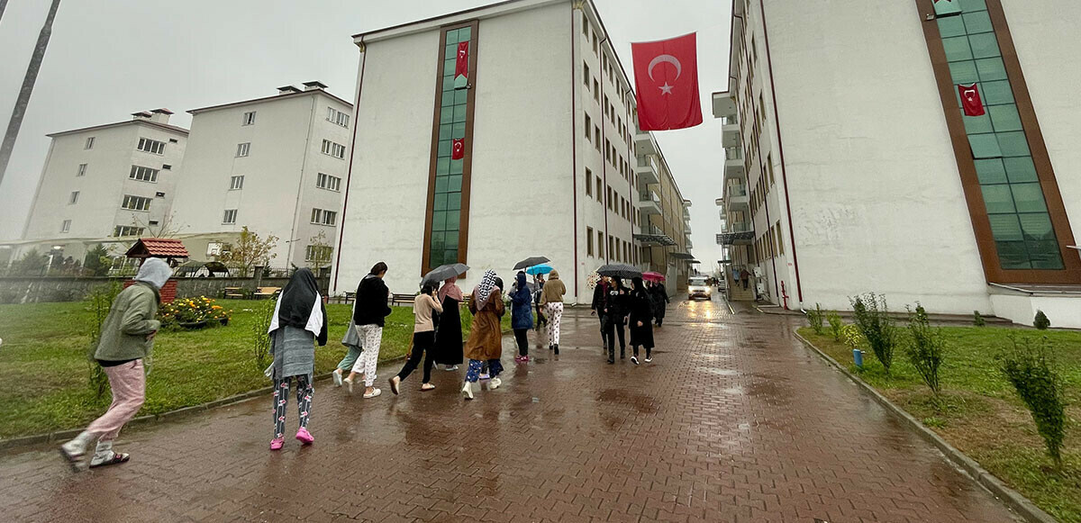 KYK yurdunda doğalgaz paniği! 2 bin 400 öğrenci tahliye edildi