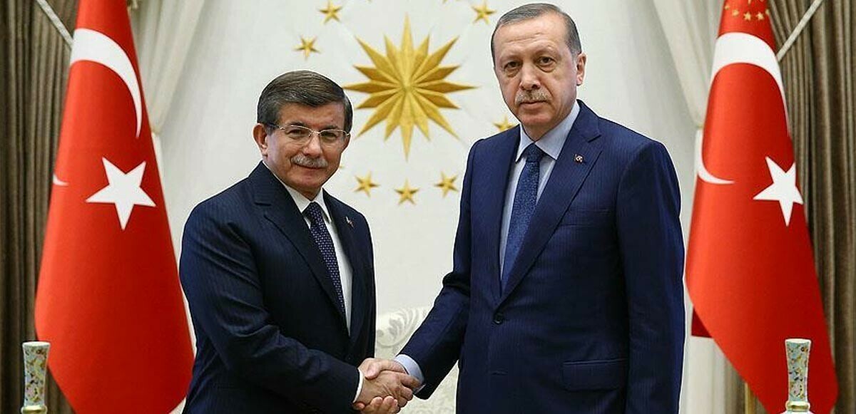 Ahmet Davutoğlun&#039;dan başörtüsü adımı! Cumhurbaşkanı Erdoğan&#039;dan randevu talep etti
