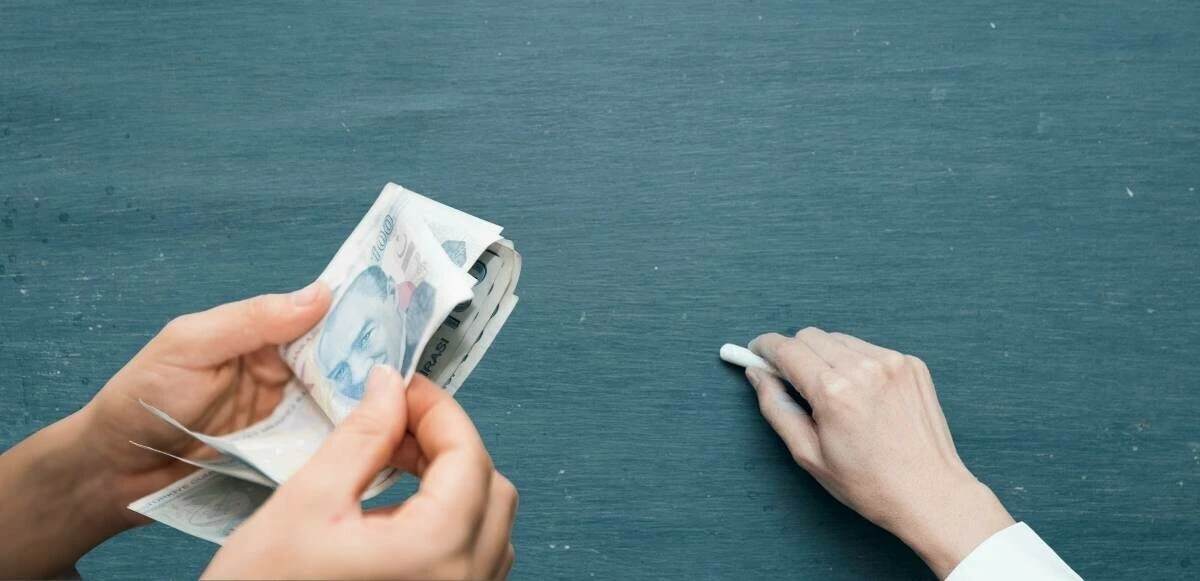 Bakanlık duyurdu: Başvuran öğrenciye 1.611 TL destek ödemesi! Aileler parayı PTT'den çekebilecek