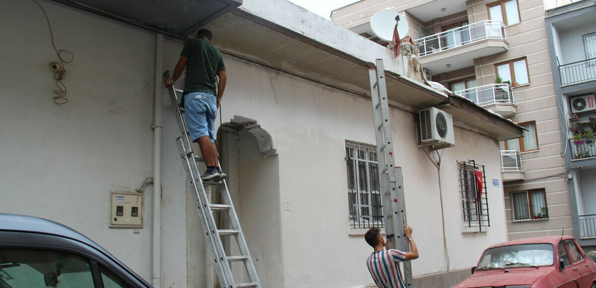 Devlet görevlisiyiz diyerek evlere girdiler: Şirket çalışanları mahalleli tarafından şikayetle yakalandı