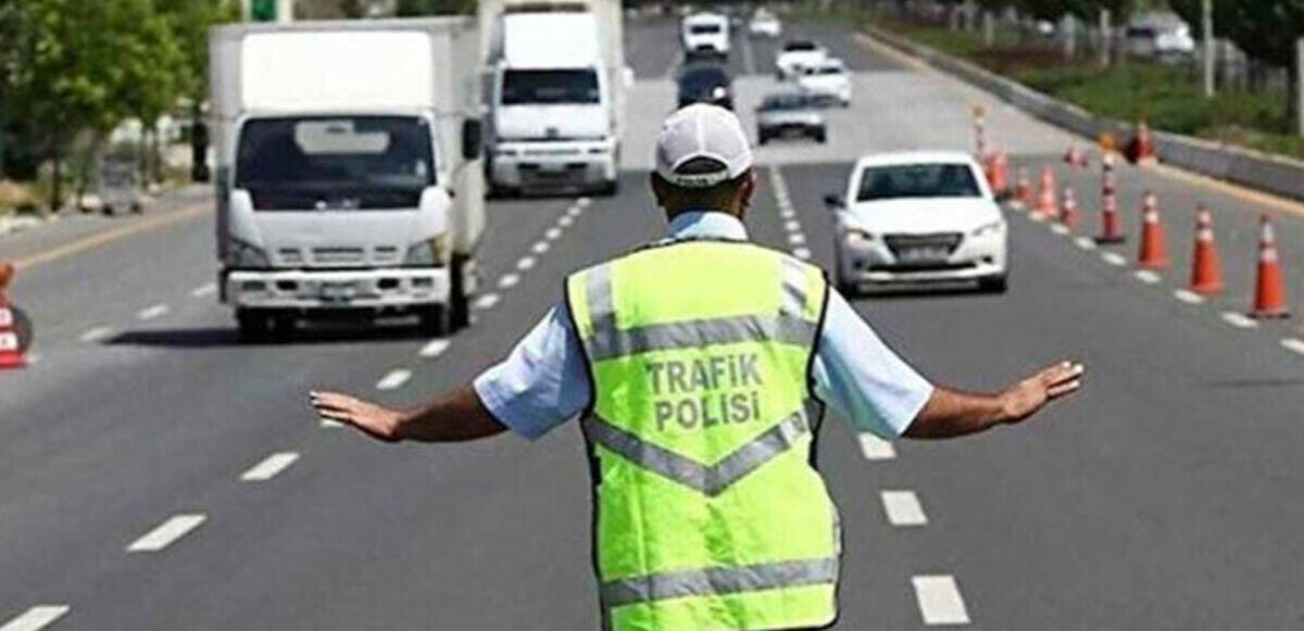 İstanbul&#039;da trafiğe çıkacaklar dikkat: Bazı yollar kapatılacak