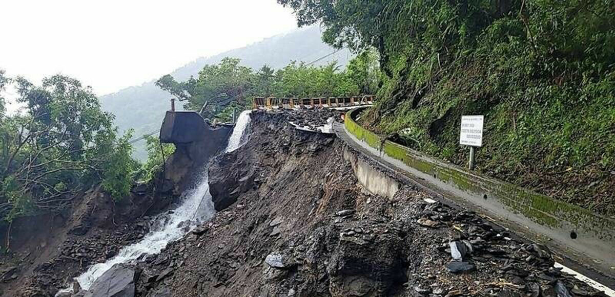 Tayvan’da heyelan nedeniyle 300 kişi dağda mahsur kaldı