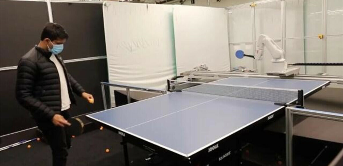 İnsanlarla yarışabilir: Google, arka arkaya 340 kez oynayabilen masa tenisi robotu geliştirdi