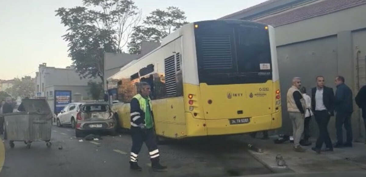 Kadıköy&#039;de İETT otobüsü dehşet saçtı: Araçlara ve müze duvarına çarptı